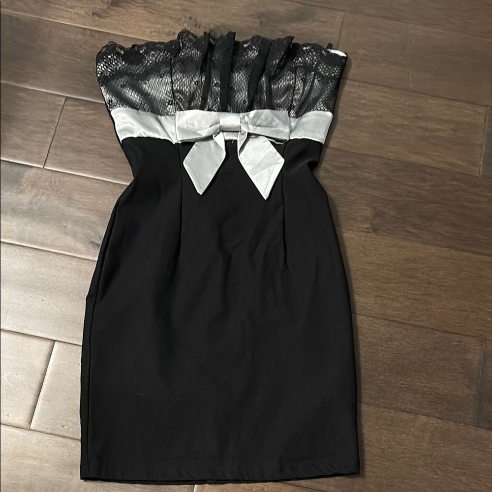 G.L.A.M. Elegant Black and Gray Strapless mini Dress, medium